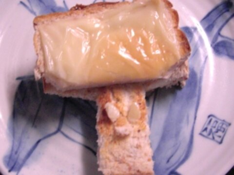 ドコモダケ　チーズトースト